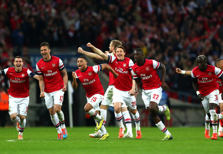 Arsenal miss golden chance with stumbling loss at Southampton Arsenal miss golden chance with stumbling loss at Southampton