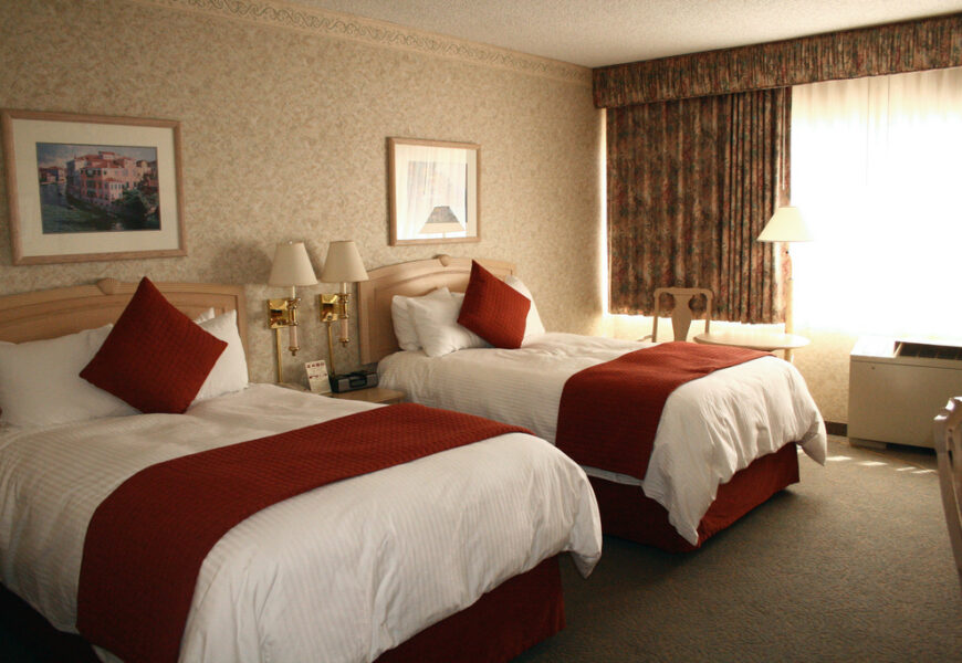 Travel startup offers half-price hotel deals if you’re willing to share with a stranger