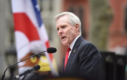 Navy Loosens Body Fat Restrictions to Retain Sailors Navy Loosens Body Fat Restrictions to Retain Sailors